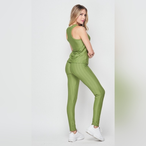 Athletic Tank sets L/XL - Picture 5 of 6